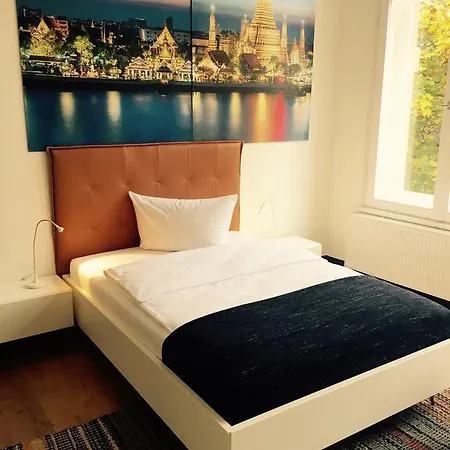 Aparthotel Boardinghouse Roter Lowe 3*